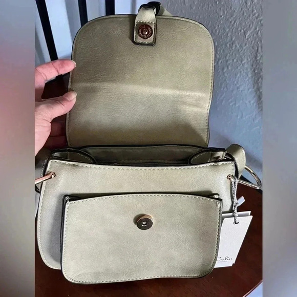 Crossbody/shoulder bag, flap over closure, inside pocket, adjustable strap NWT - Picture 3 of 5